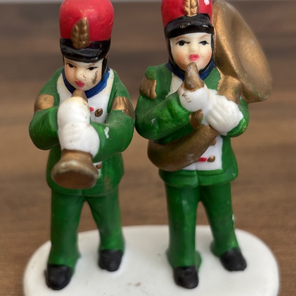 DEPARTMENT 56 VILLAGE MARCHING BAND 2 Set Snow Village No. 54127 Owell Christmas - Picture 4 of 9